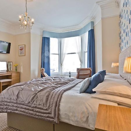 The Wilton Hotel Llandudno Bagian luar foto