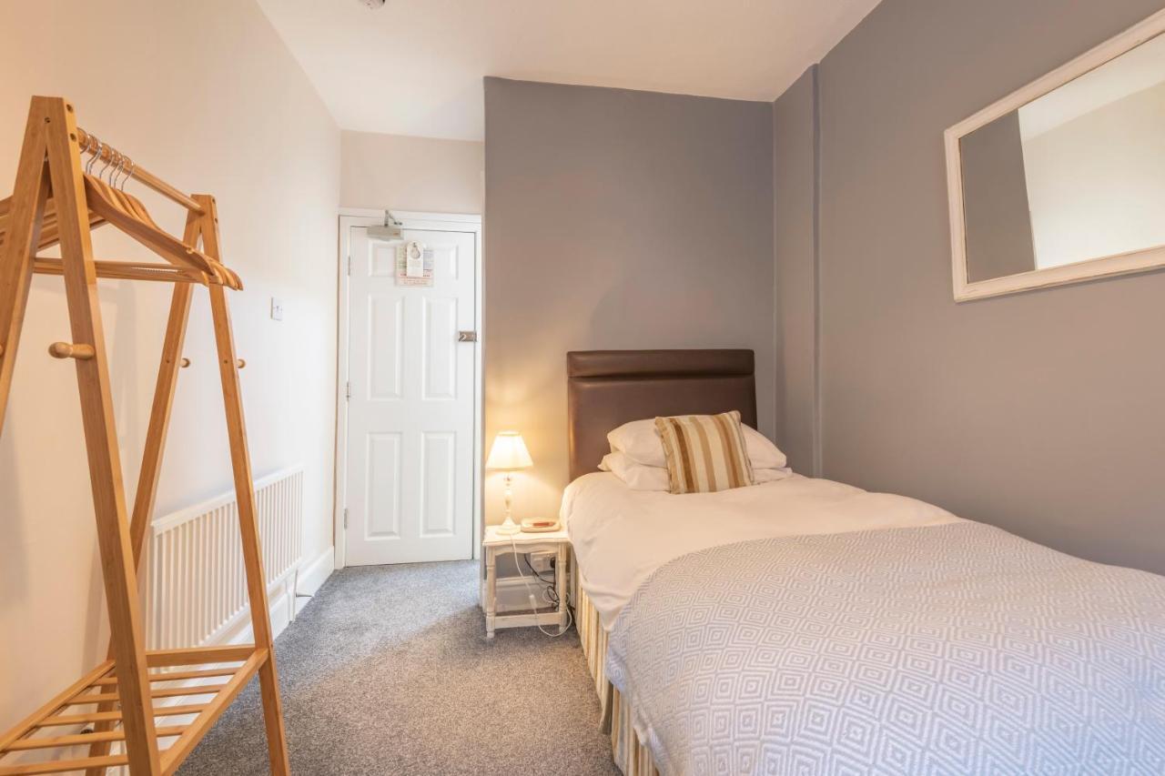 The Wilton Hotel Llandudno Bagian luar foto