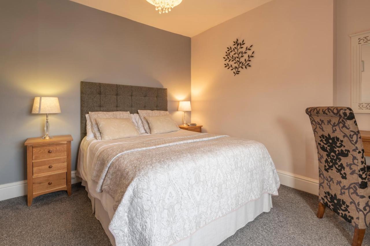 The Wilton Hotel Llandudno Bagian luar foto